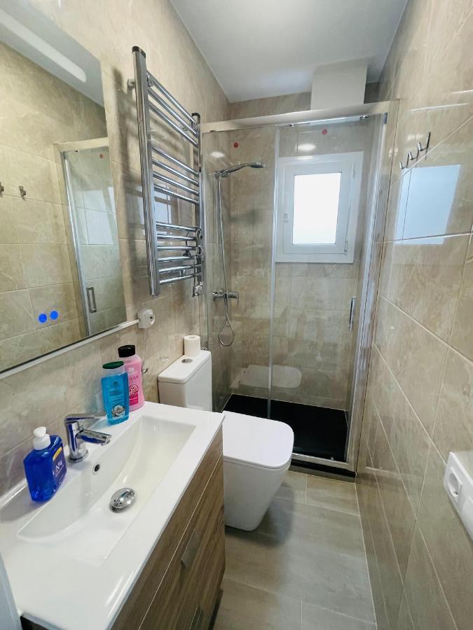 Barca 5 New Beach Apartment سان أدريان دي بيزوس المظهر الخارجي الصورة