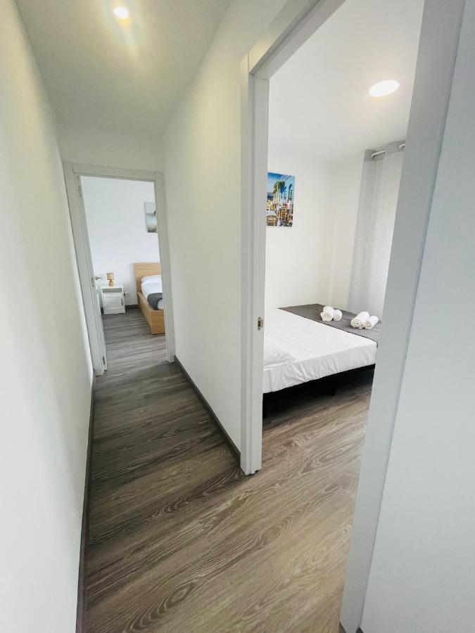 Barca 5 New Beach Apartment سان أدريان دي بيزوس المظهر الخارجي الصورة